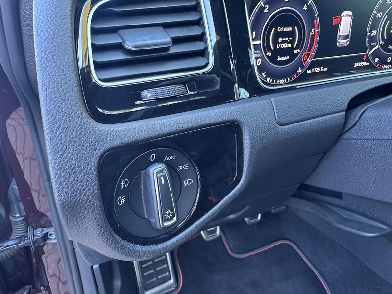 Volkswagen Golf (2017) GTD 2.0TDI 135kW - fotka 10 z 21