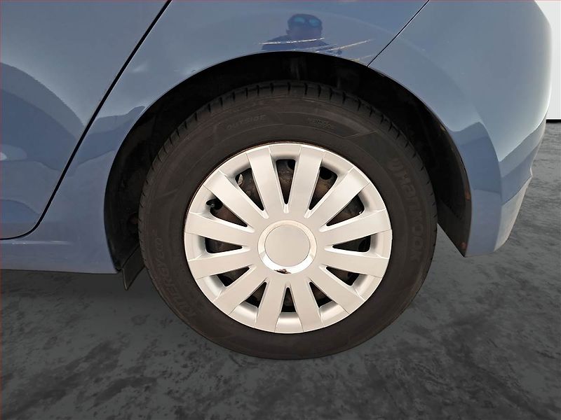 Hyundai i20 (2015) 1.2, Serv.kniha, Park. senzory - fotka 14 z 16