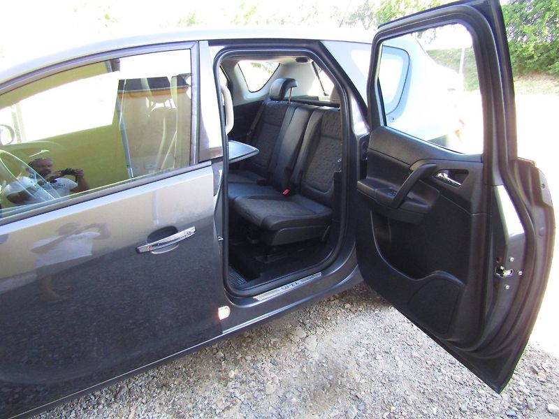 Opel Meriva (2011) 1.4 T 88kW - fotka 22 z 45