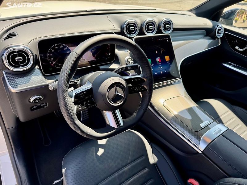Mercedes-Benz GLC 220d 4MATIC AMG - fotka 20 z 48