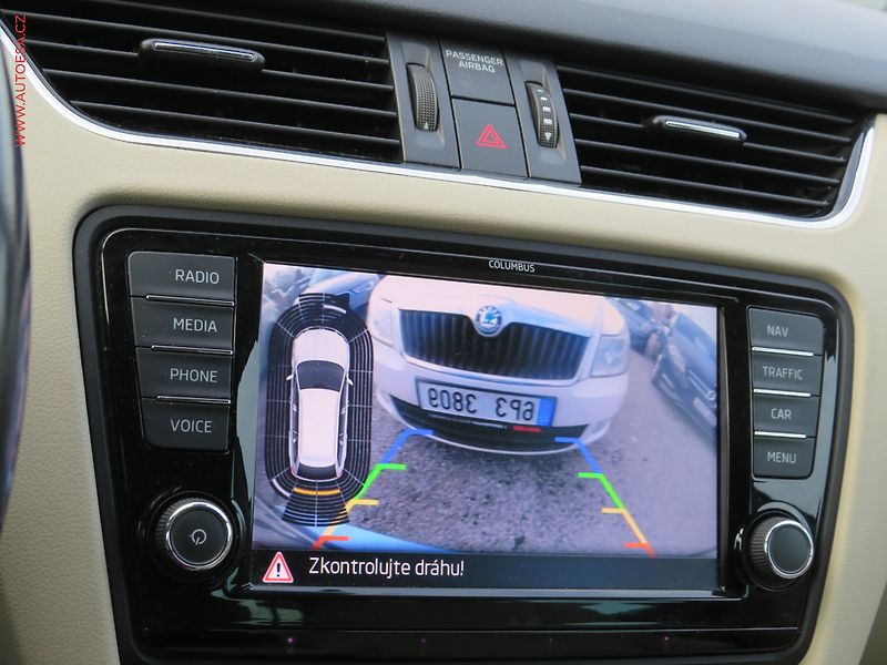 Škoda Octavia (2013) 2.0TDi, Elegance, bixen, navi - fotka 25 z 36