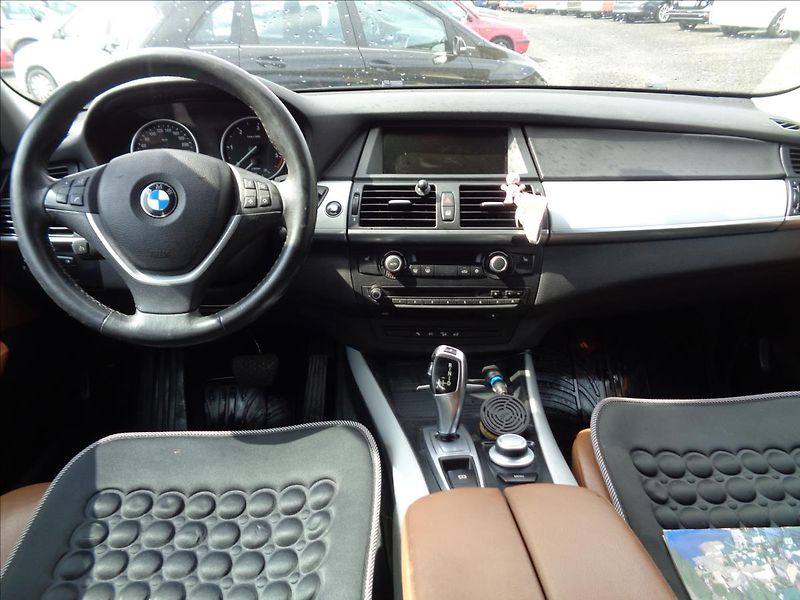 BMW X5 3,0 - fotka 16 z 20