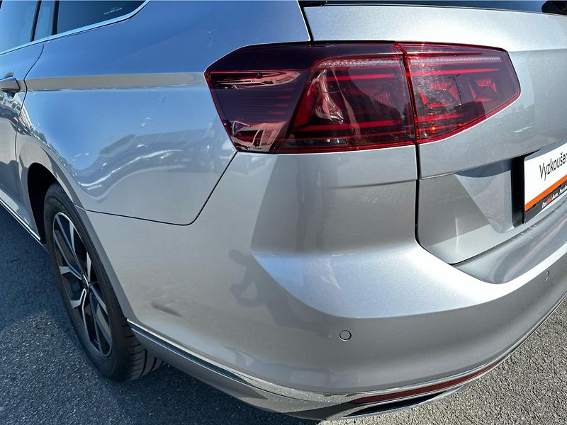 Volkswagen Passat Elegance 2.0 TDI 110 kW DSG Va - fotka 20 z 23