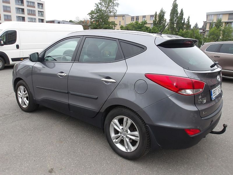 Hyundai ix35 2,0GDi 1.MAJ.! NAJ.94000 km !! - fotka 7 z 39