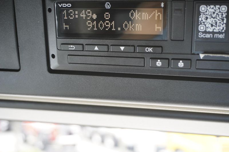 Mercedes-Benz Actros (2022) 2545 MP5 / 90 tho. km / crane - fotka 4 z 24