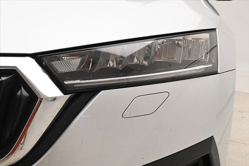Škoda Octavia 2,0 TDI 110 kW DSG 4x4 Ambitio - fotka 28 z 30