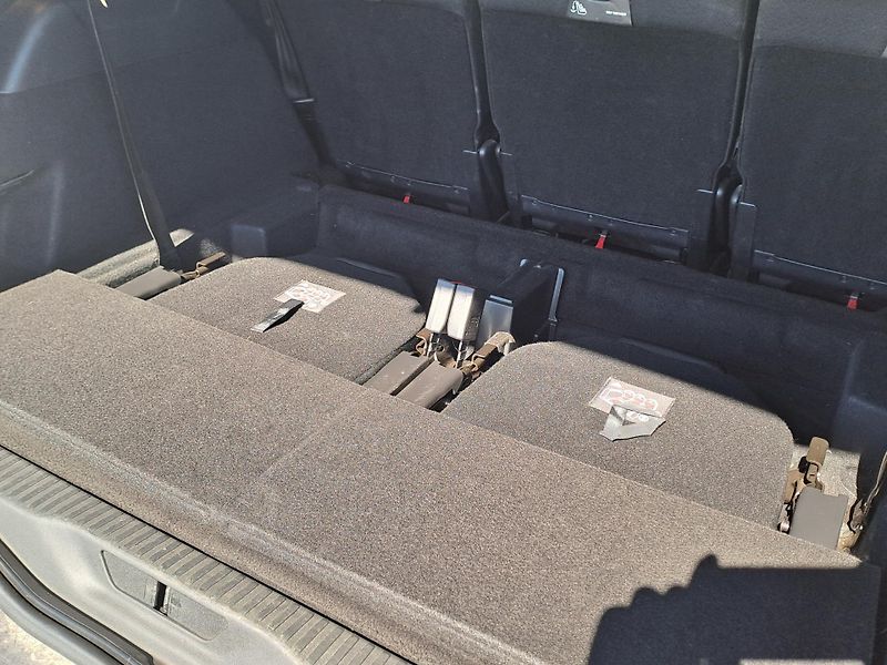 Citroën Grand C4 Picasso 1.6 HDi AUTOMAT, 7 MÍST - fotka 36 z 41