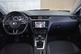 Škoda Octavia 1.6 TDI 85kW *MirrorLink*ACC* - náhled 7