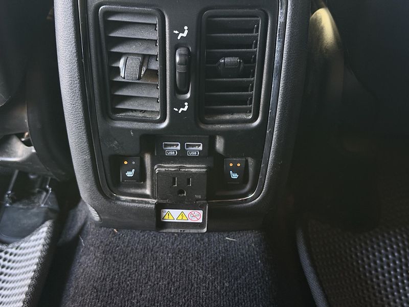 Dodge Durango  5,7 Hemi R/T 4x4 - fotka 31 z 35