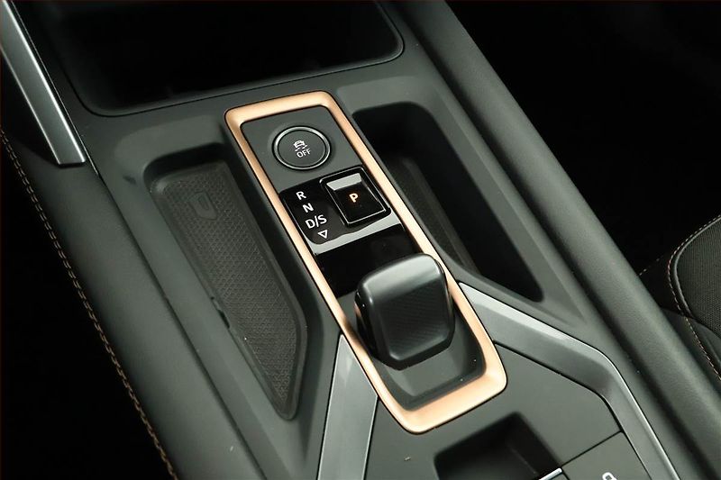 Cupra Formentor (2025) 1.5 TSI - fotka 11 z 16
