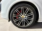 Porsche Cayenne (2016) Sportovní verze GTS - náhled 18