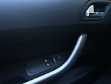 Peugeot 308 (2010) 1.4 VTi - náhled 15