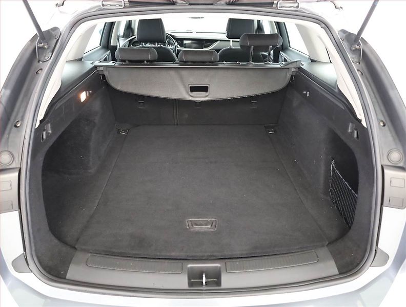 Opel Insignia (2017) 1.6 CDTI, Serv.kniha, Navi - fotka 18 z 19