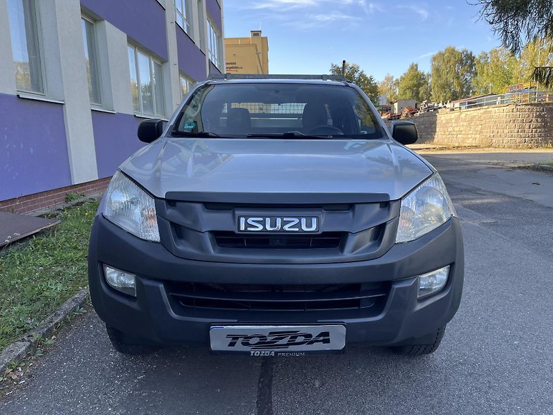 Isuzu D-Max 2,5 TD 4WD 3-stranná sklopka  - fotka 8 z 28