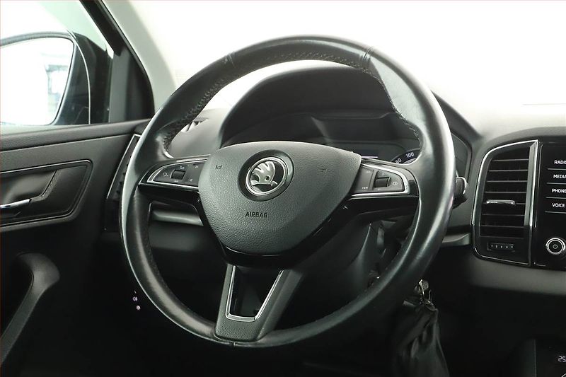 Škoda Karoq (2020) Ambition 1.0 TSI, Serv.kniha - fotka 12 z 13