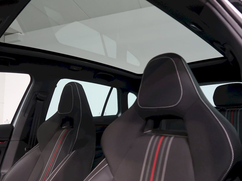 Škoda Scala (2026) MONTE CARLO 1.0TSI 85KW DSG PA - fotka 15 z 38