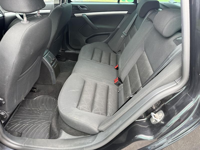 Škoda Octavia 1,6TDI 77kW XENONY - fotka 14 z 20