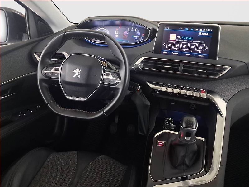 Peugeot 3008 (2017) 1.2 PureTech, Serv.kniha, Navi - fotka 7 z 21