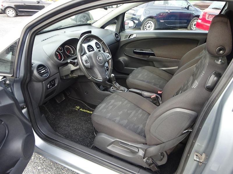 Opel Corsa 1.4i 74kW AUTOMAT SERVISKA - fotka 4 z 26