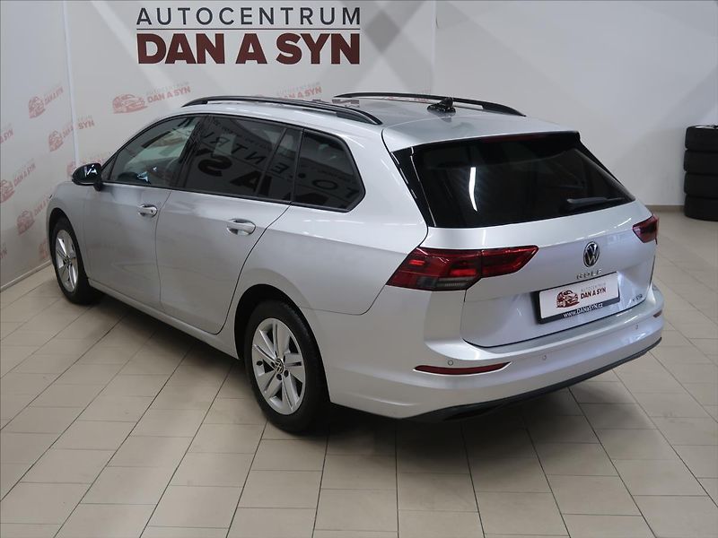 Volkswagen Golf 1,5 TSI EVO Life 1.majitel CZ - fotka 6 z 34