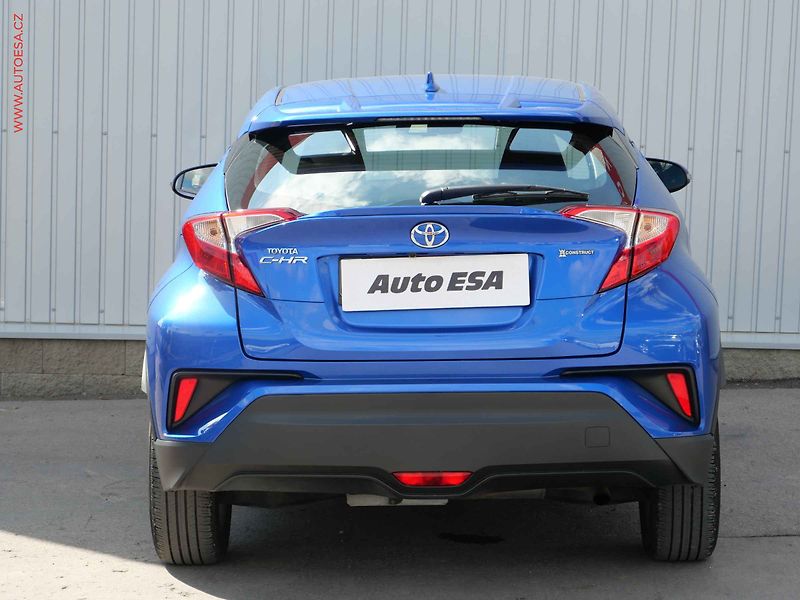 Toyota C-HR (2017) 1.2 T, 1.maj,ČR, Active - fotka 5 z 27