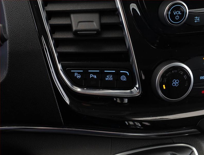 Ford Tourneo Custom (2021) Titanium 2.0 EcoBlue mHEV, ČR - fotka 12 z 19