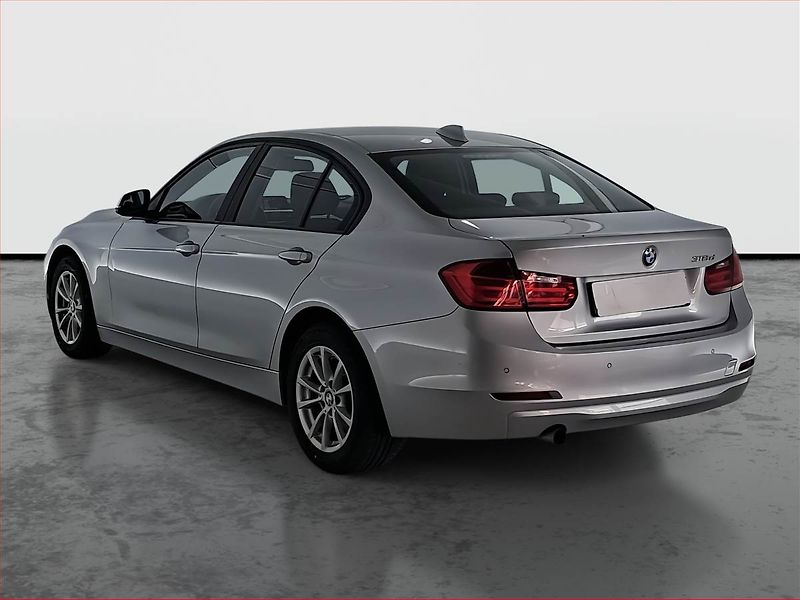 BMW Řada 3 (2015) 318 d, Navi, Park. senzory - fotka 4 z 21