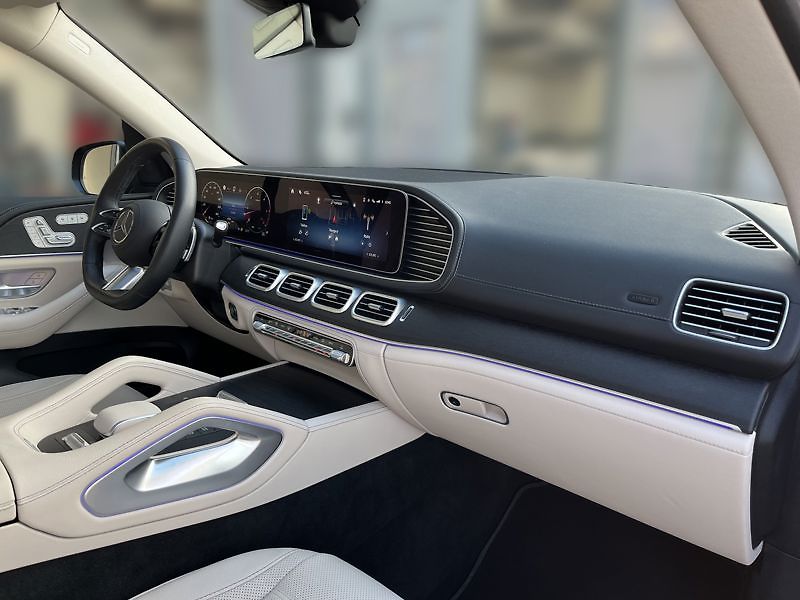 Mercedes-Benz GLS 450 d 4MATIC AMG Line - fotka 15 z 19