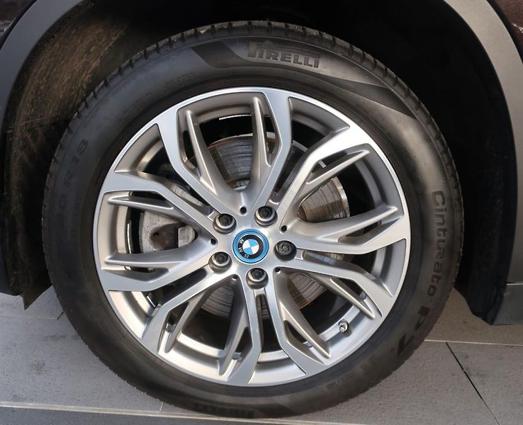 BMW X1 (2022) xDrive25e Sport Line - fotka 19 z 19