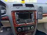 Škoda Octavia 2,0 TDi combi / servis.kn. / - náhled 24