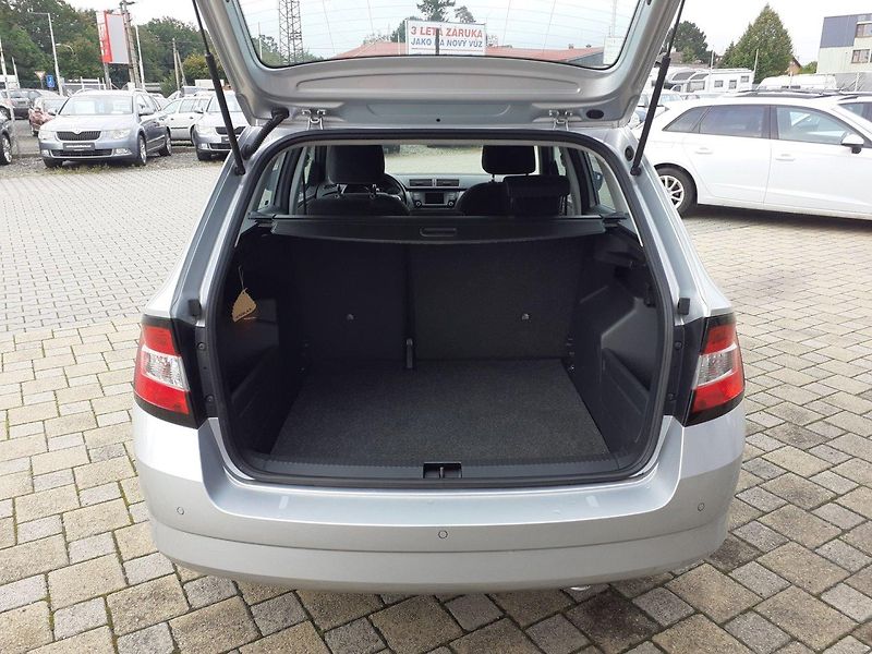 Škoda Fabia (2017) KOMBI 1.0 MPi ČR ZADÁNO ! - fotka 22 z 34