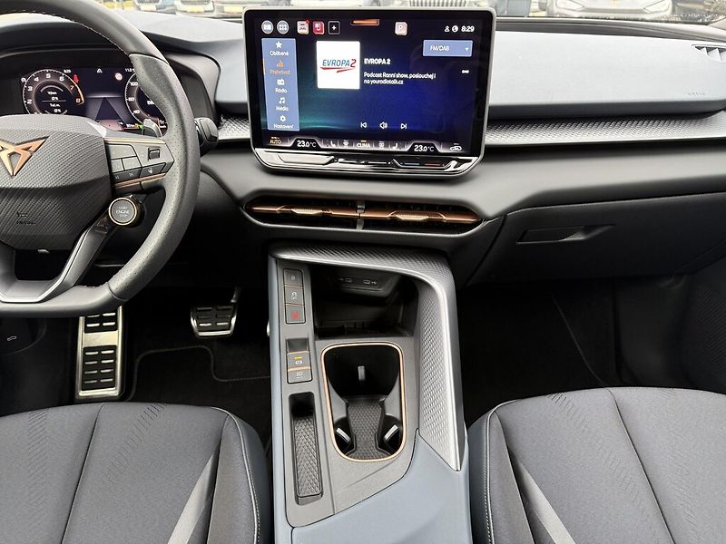 Cupra Terramar DSG 4WD 2,0 TSi 150 kW - fotka 11 z 24