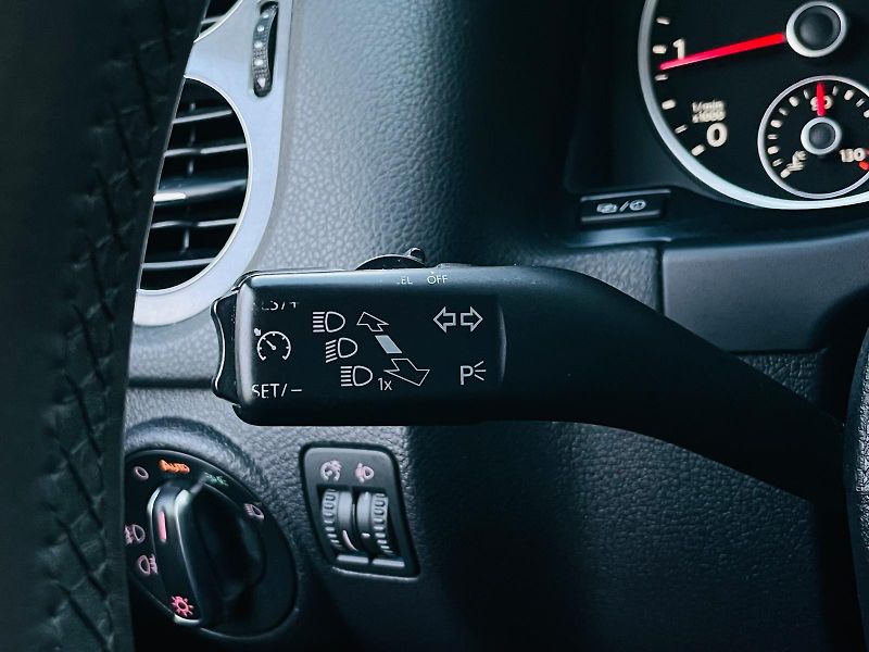 Volkswagen Tiguan 2.0TDI MANUÁL SENZORY 1MAJITEL - fotka 45 z 49
