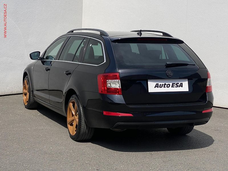 Škoda Octavia (2015) 2.0 TDi, Edition, bixen,navi - fotka 6 z 17
