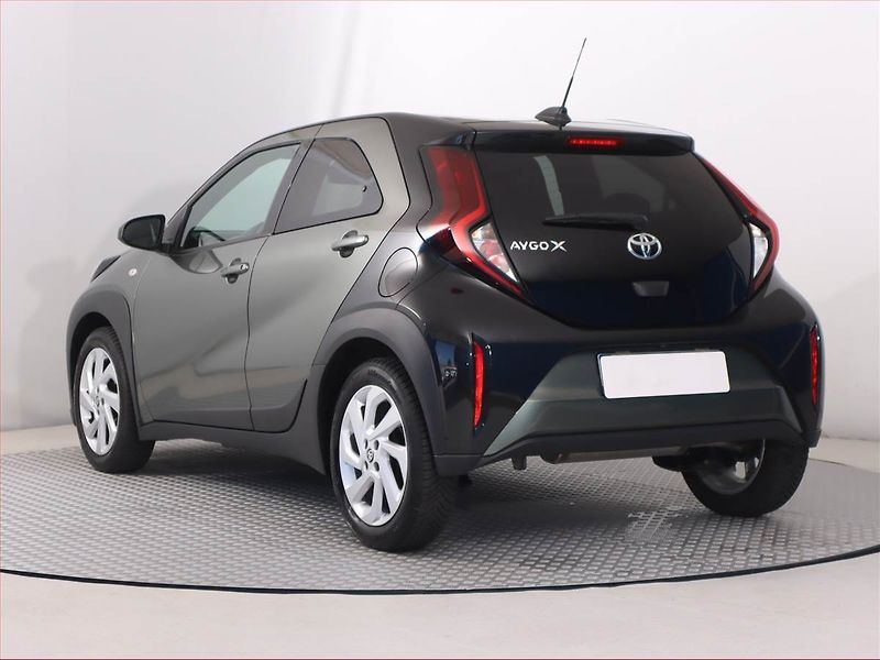 Toyota Aygo (2022) 1.0 VVT-i, Automat, Serv.kniha - fotka 4 z 19