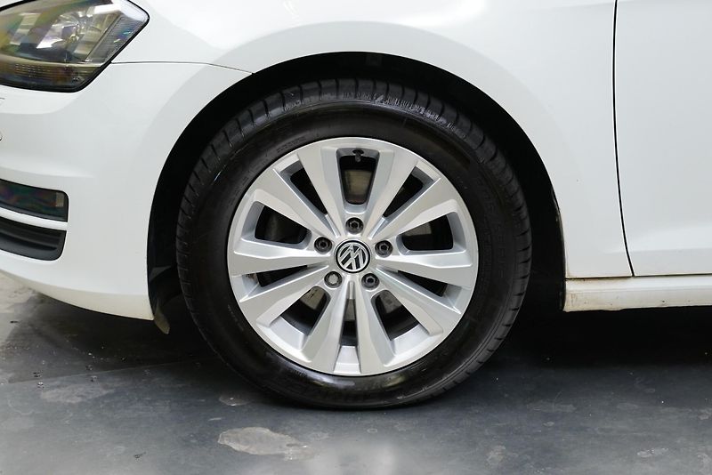 Volkswagen Golf - fotka 10 z 23
