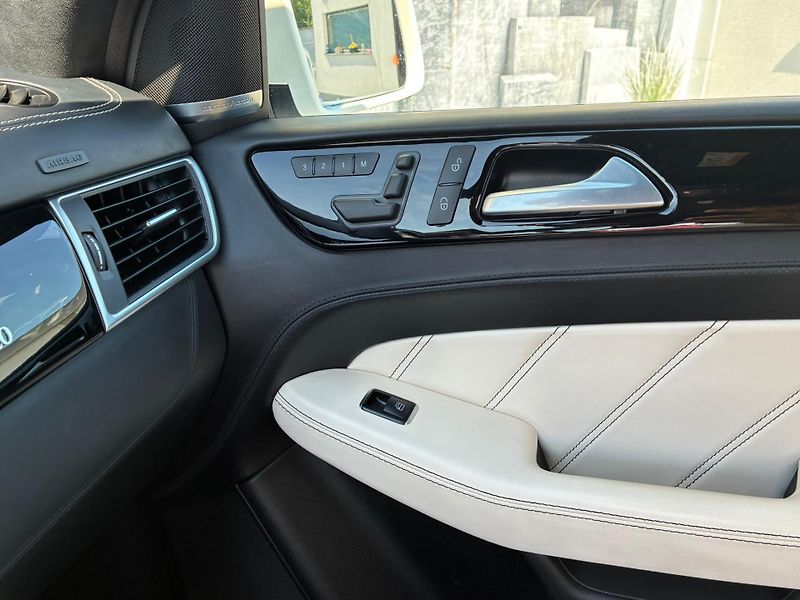Mercedes-Benz Třídy M (2015) ML63 AMG ,386KW, 4MATIC, H/K - fotka 15 z 43