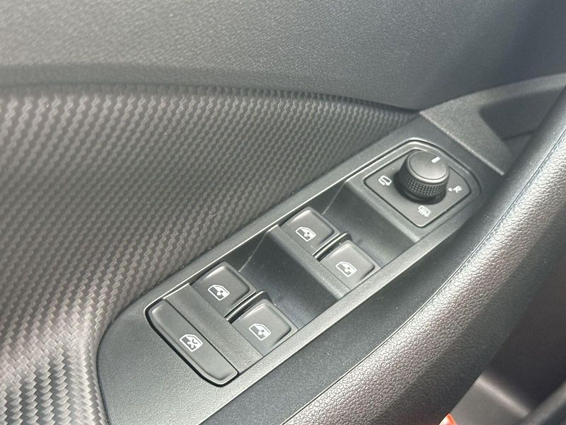 Škoda Kamiq (2026) 1.0 TSI DSG Monte Carlo - fotka 16 z 32