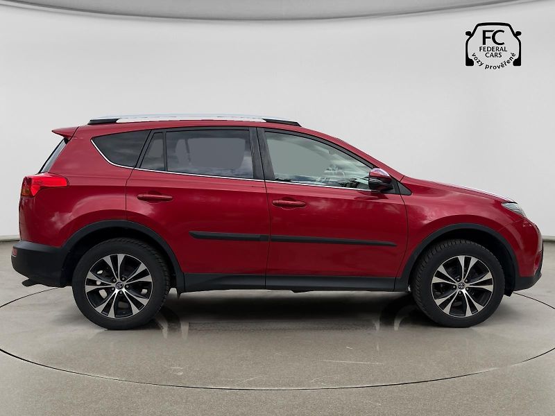 Toyota RAV4  2.2 D-4D 110 kW Active 4x4 - fotka 6 z 23