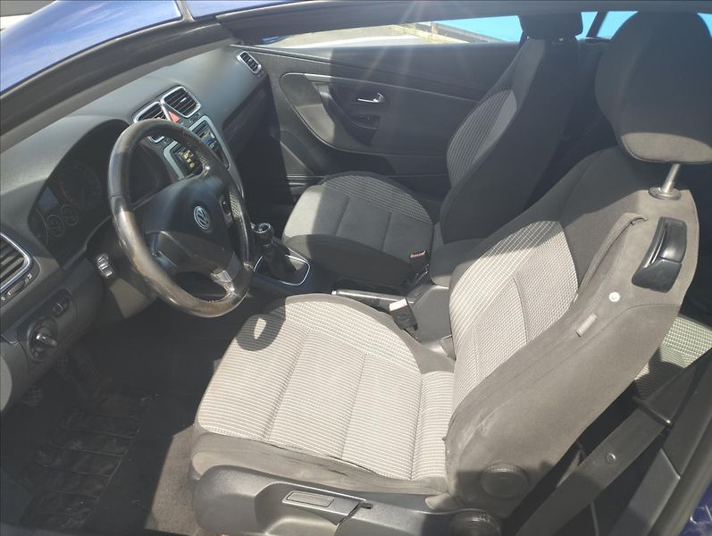Volkswagen EOS 2,0 TDI 103KW - fotka 7 z 14