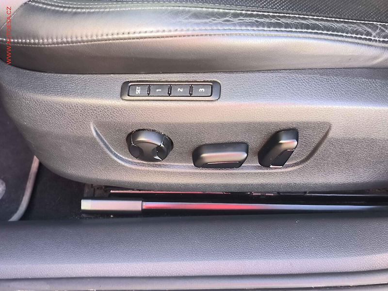 Škoda Superb (2016) 2.0 TDi, L&K, DSG - fotka 11 z 27