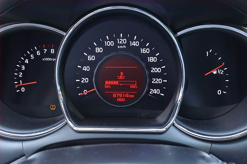 Kia Ceed (2018) Gold 1.4 MPI, Serv.kniha - fotka 11 z 23