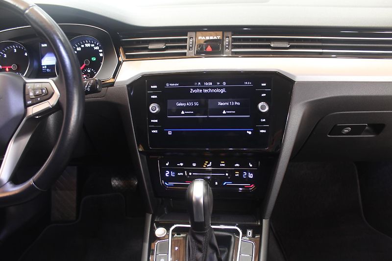 Volkswagen Passat (2021) 2.0TDI DSG LED Nez.Topení - fotka 29 z 36
