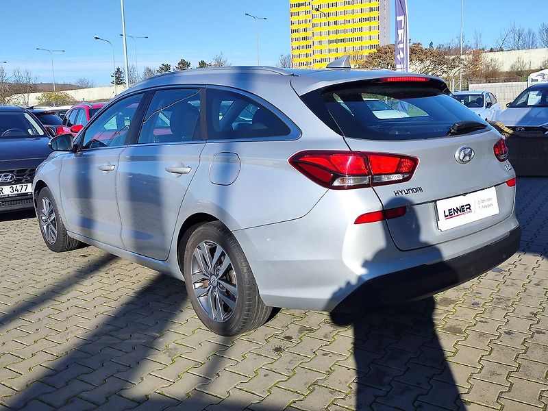 Hyundai i30 1.6 CRDI/85kW Style Navi - fotka 7 z 29