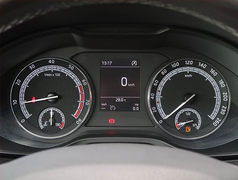 Škoda Karoq (2018) 1.5 TSI - fotka 11 z 17