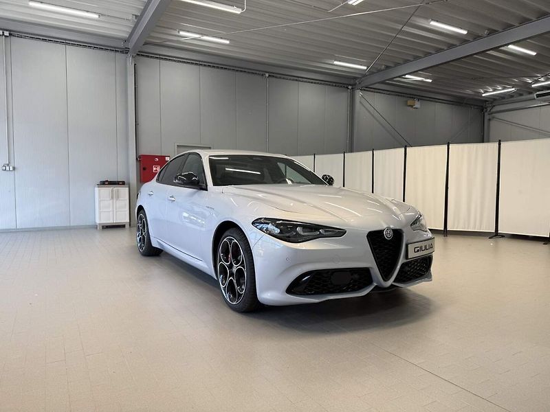 Alfa Romeo Giulia (2026) Veloce 2.2 JTDm 210k Q4 - fotka 6 z 23