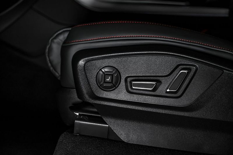 Audi Q8 50TDI Sline Vzduch Laser Masáž - fotka 22 z 25