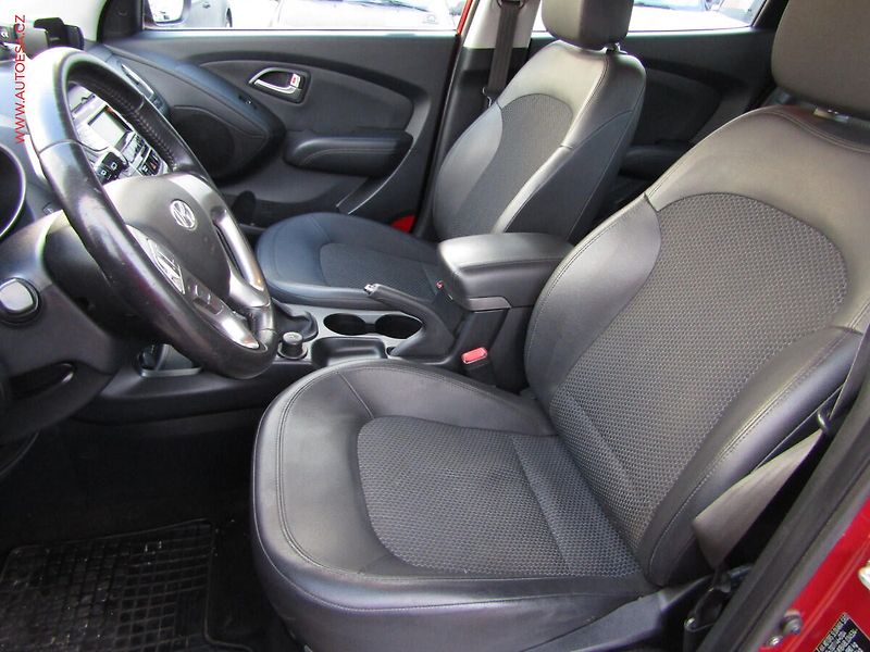 Hyundai ix35 (2010) 2.0CVVT, ČR, AC, TZ - fotka 9 z 16