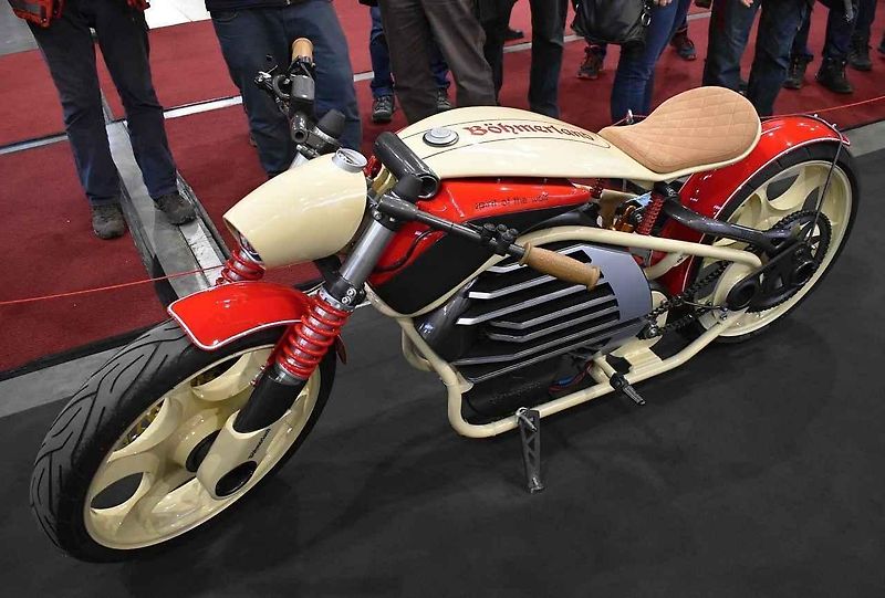 Stánek značky na Motosalonu v Brně