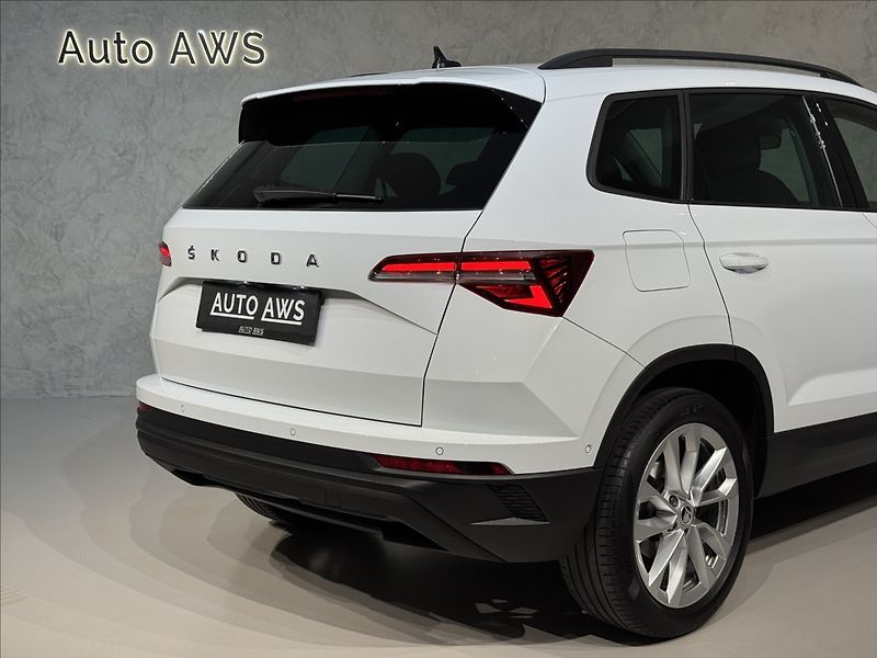 Škoda Karoq 2,0 TDi  DSG 4x4 Style Virtual - fotka 10 z 44